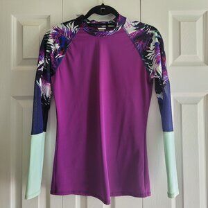 Long-sleeve Activewear pullover NEVER WORN